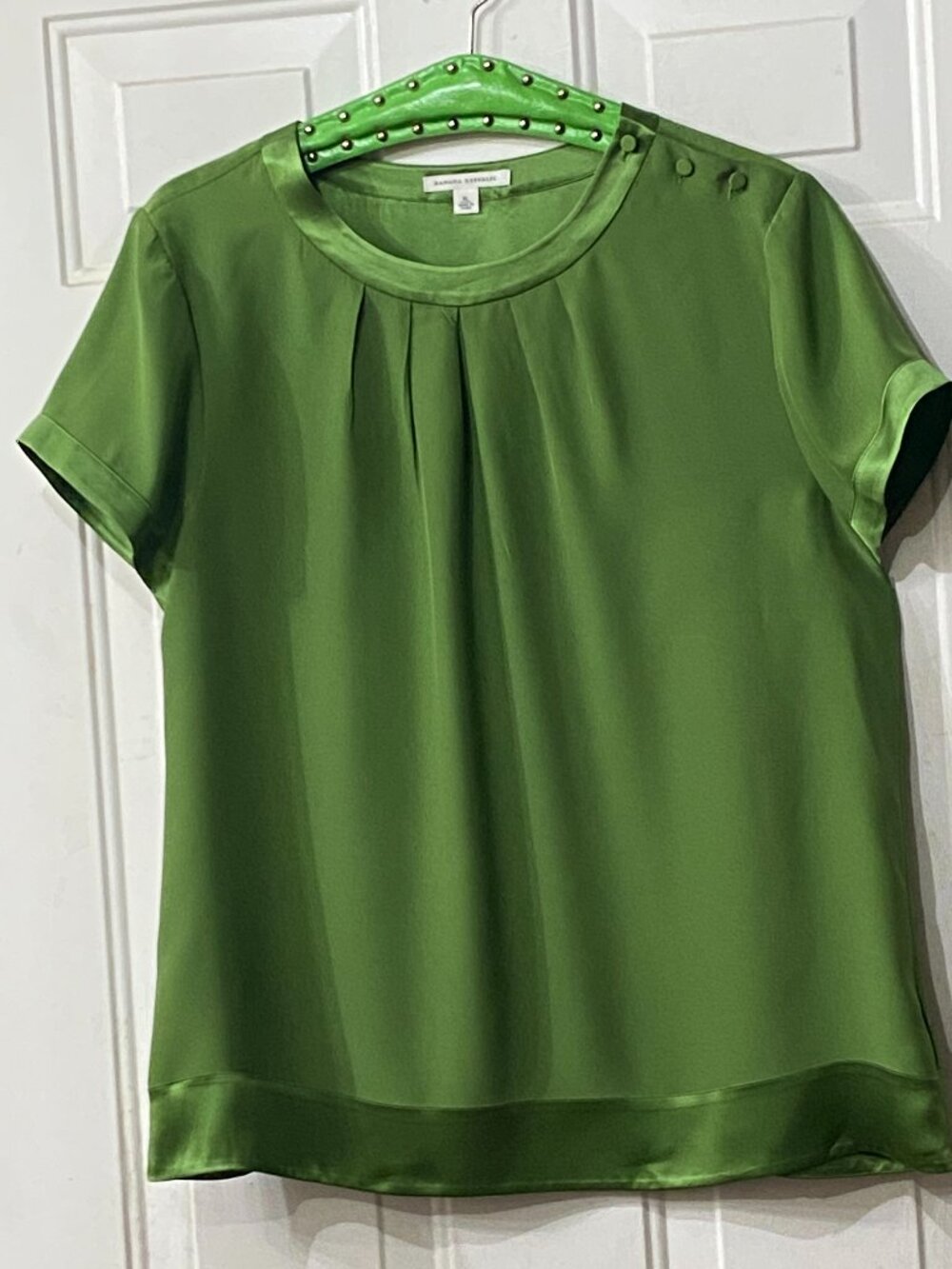 NEW Banana Republic Silk Blouse Sz XL Short Sleeve Lime Green Pleated Front